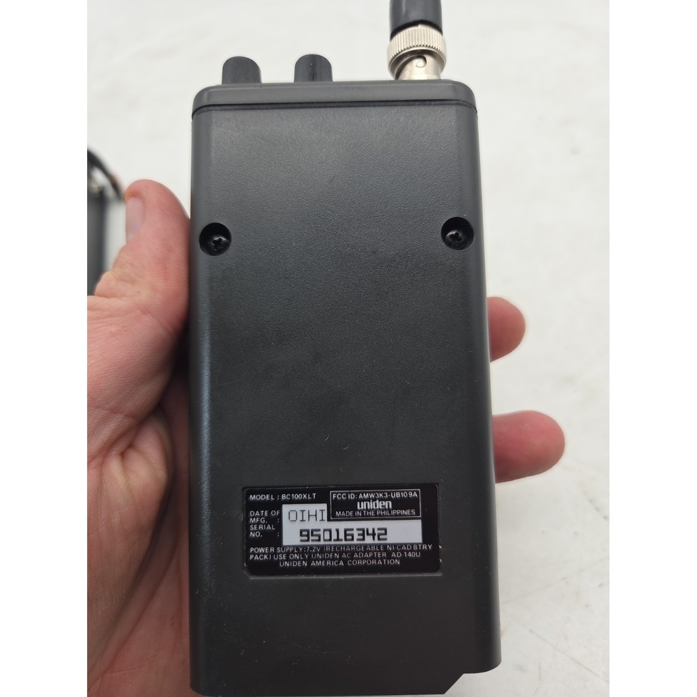 Uniden Bearcat Scanner BC100XLT W/ Case and Power Cord - Screen Issue WORK NOTES - Picture 9 of 10